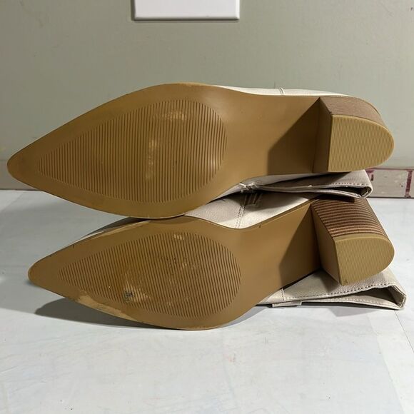 Sexy Size 12 High Heeled Western Boots. Off White/Bone Color. - Picture 10 of 11